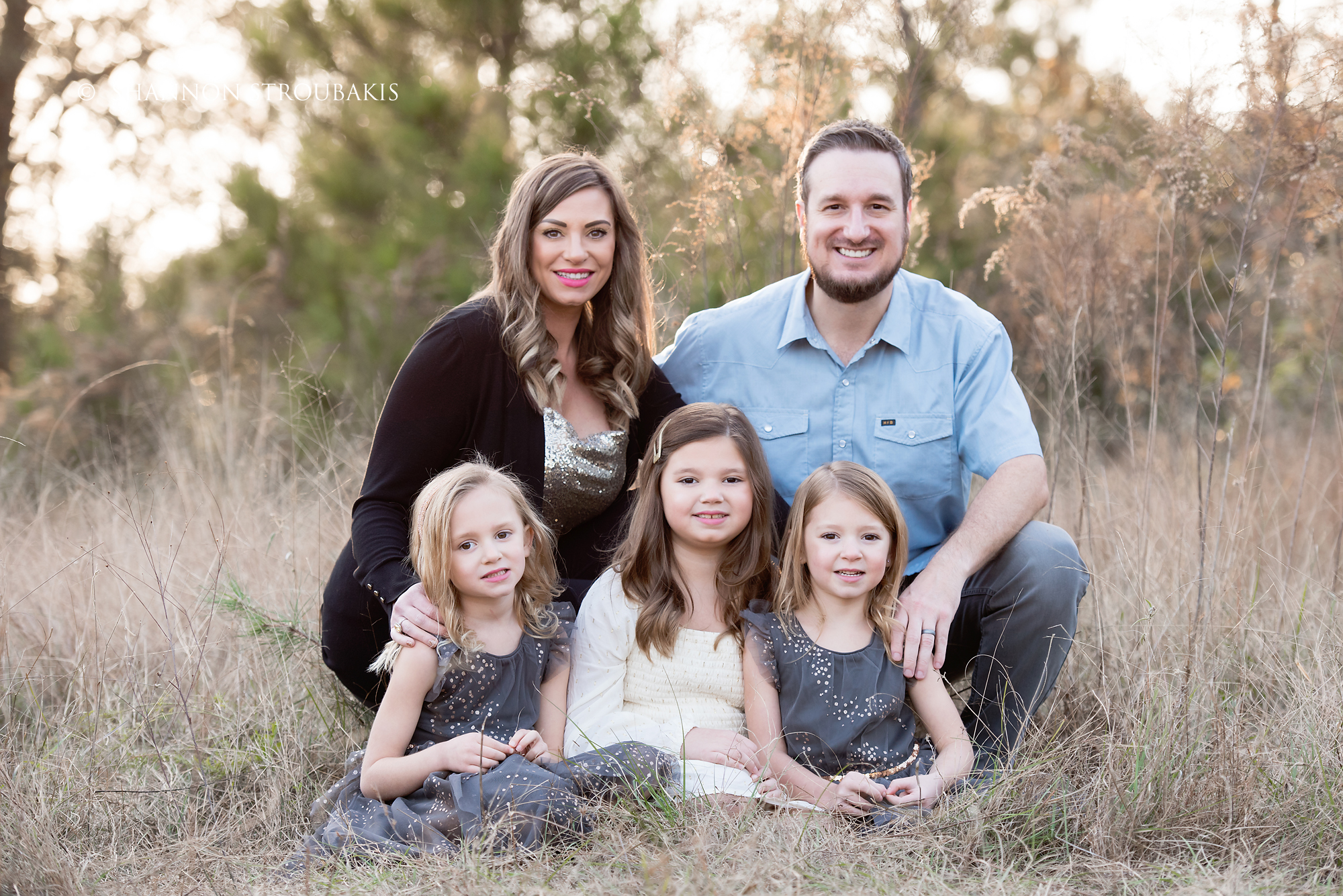 Family of Five - The Woodlands Fall Family Portraits - Shannon Stroubakis  Photography